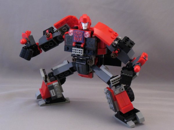 Transformers Kre O Toys R Us Exclusive Ironhide Image  (2 of 22)